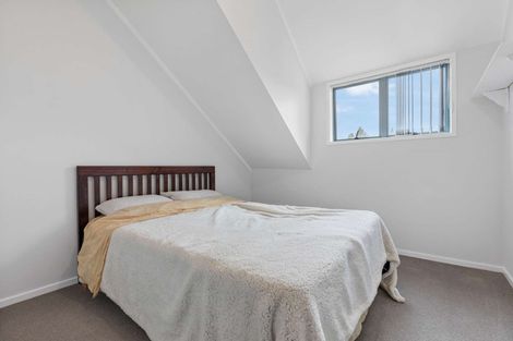 Photo of property in 2 Blumhardt Place, Avondale, Auckland, 1026