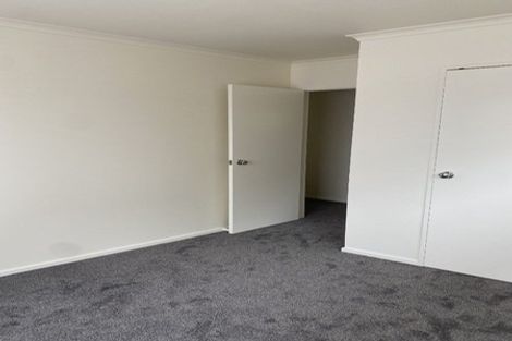 Photo of property in 40 Sunvista Avenue, Oteha, Auckland, 0632