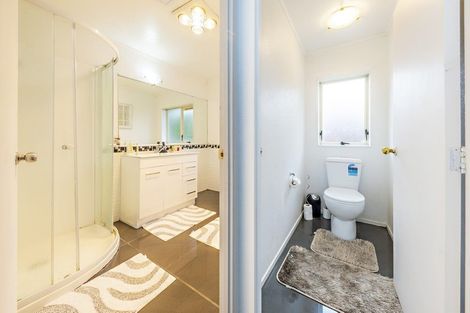 Photo of property in 30 Sheriff Place, Randwick Park, Auckland, 2105