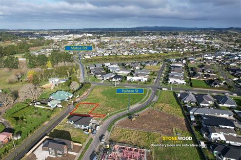 Photo of property in 8 Paihere Street, Huapai, 0810
