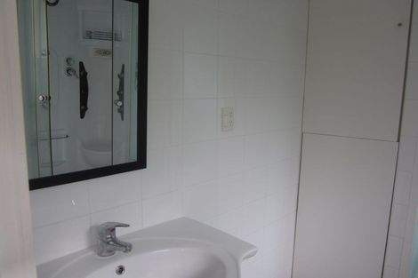 Photo of property in 2/32 Drome View Place, Beach Haven, Auckland, 0626