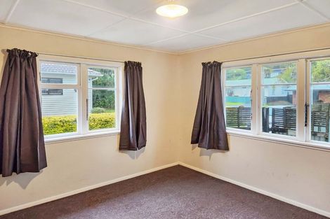 Photo of property in 1 Hine Road, Wainuiomata, Lower Hutt, 5014