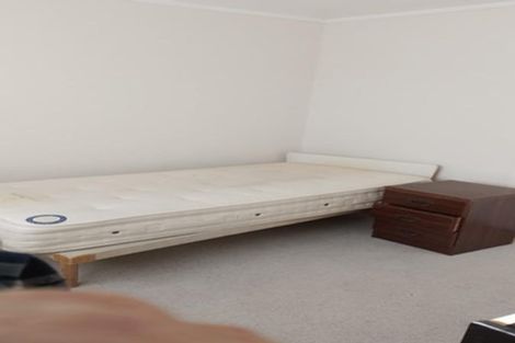 Photo of property in 2/8 Quiet Street, Te Atatu South, Auckland, 0610