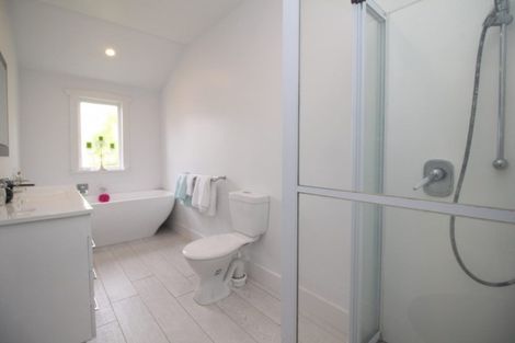 Photo of property in 3 Wattle Street, New Lynn, Auckland, 0600