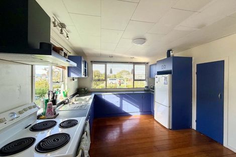 Photo of property in 74 Parris Street, Waitara, 4320