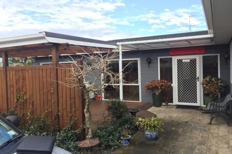 Photo of property in 2/71 Howe Street, Howick, Auckland, 2014