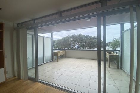 Photo of property in Ocean Breeze Apts, 8107/87 Clyde Road, Browns Bay, Auckland, 0630