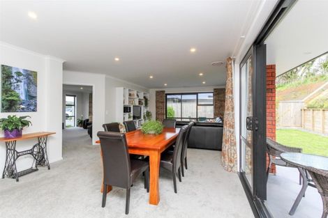 Photo of property in 17 Garrett Drive, Whalers Gate, New Plymouth, 4310