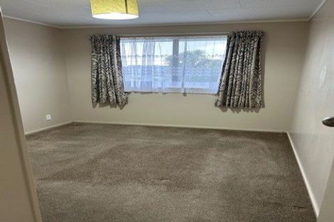 Photo of property in 14a Newington Road, Henderson, Auckland, 0612