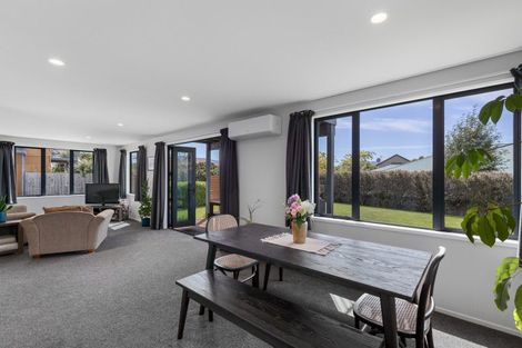 Photo of property in 77 Meadowstone Drive, Wanaka, 9305