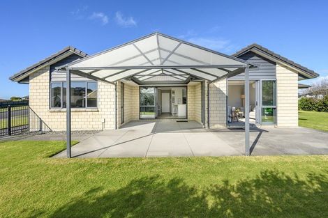 Photo of property in 8 Vantage Place, Omokoroa, 3114