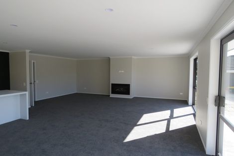 Photo of property in 12 Yorkshire Close, Whitby, Porirua, 5024