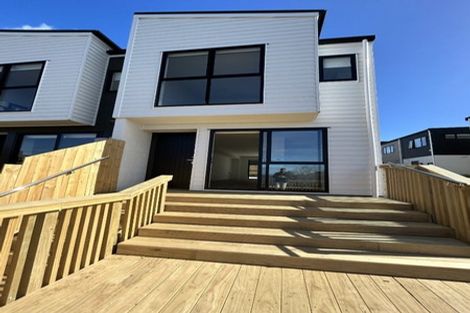 Photo of property in 4d Hepburn Road, Glendene, Auckland, 0602