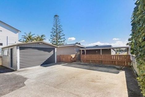 Photo of property in 13a Gilfillan Street, Blockhouse Bay, Auckland, 0600