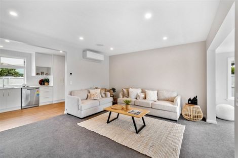 Photo of property in 9 Derrett Place, Saint Martins, Christchurch, 8022