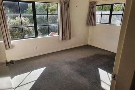 Photo of property in 16a Parsons Glen, Karori, Wellington, 6012