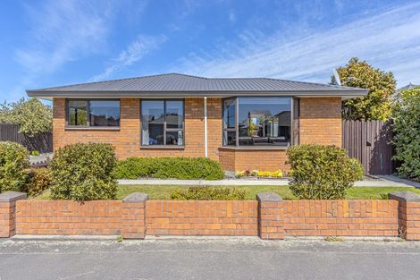 Photo of property in 1/281 Sawyers Arms Road, Bishopdale, Christchurch, 8053