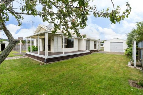 Photo of property in 3 Kirkcaldie Grove, Levin, 5510