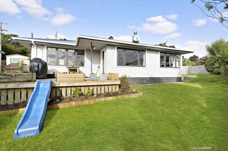 Photo of property in 7 Beazley Avenue, Paparangi, Wellington, 6037