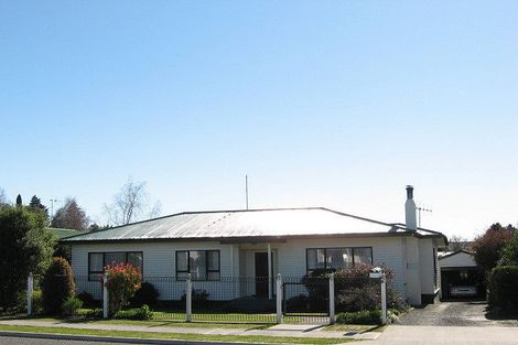 Photo of property in 14 Wallace Road, Waipukurau, 4200