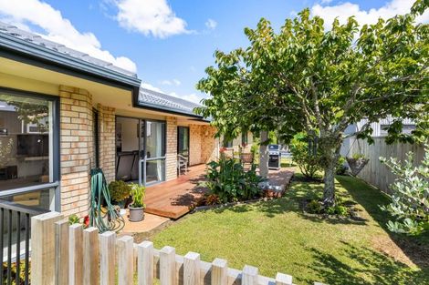 Photo of property in 105 Avalon Place, Whangamata, 3620