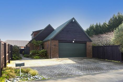 Photo of property in 271 Queenspark Drive, Parklands, Christchurch, 8083