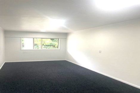 Photo of property in 2/8 Sandown Road, Rothesay Bay, Auckland, 0630