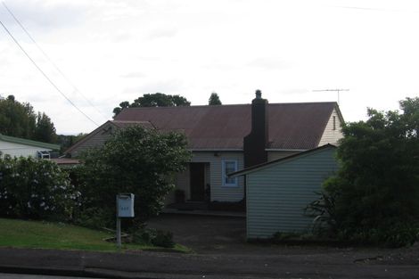 Photo of property in 247 Golf Road, Titirangi, Auckland, 0604
