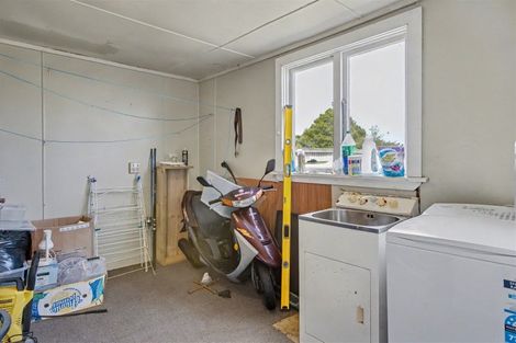 Photo of property in 136 Russell Street, Westport, 7825