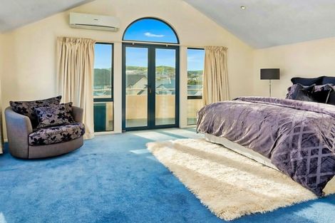 Photo of property in 21 Derry Hill, Churton Park, Wellington, 6037