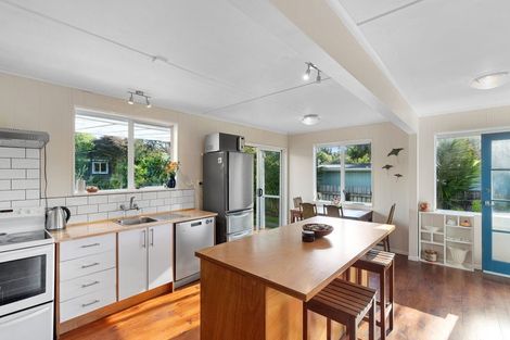 Photo of property in 24 Te Miti Street, Paekakariki, 5034