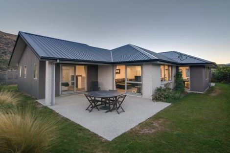 Photo of property in 4 Shipton Court, Lower Shotover, Queenstown, 9304