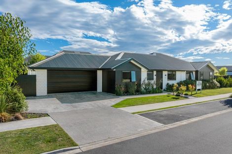 Photo of property in 102 Oakley Avenue, Springlands, Blenheim, 7201