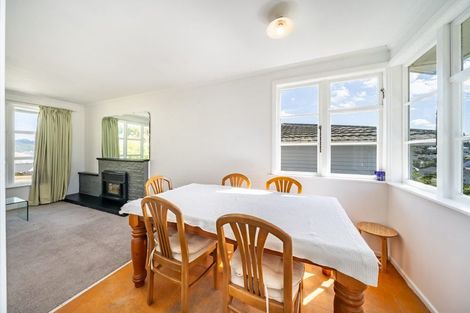 Photo of property in 25 Sievers Grove, Cannons Creek, Porirua, 5024