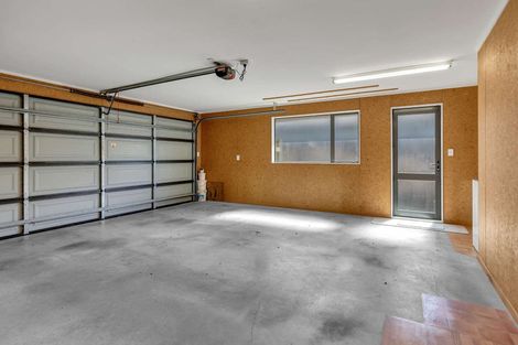 Photo of property in 16 Meridian Grove, Kelvin Grove, Palmerston North, 4414