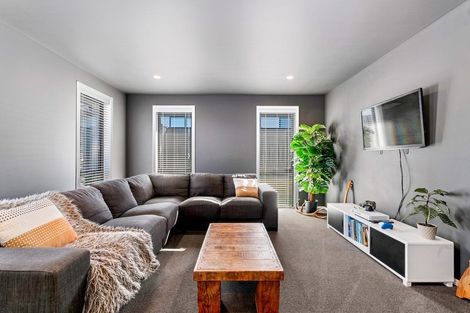 Photo of property in 8 Magpie Place, Lake Hawea, Wanaka, 9382