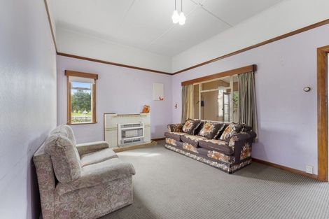 Photo of property in 72 Avenue Road, Foxton, 4814