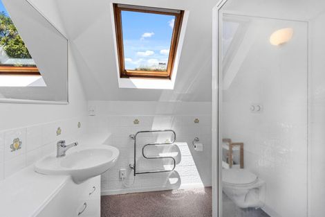 Photo of property in 25 Dyers Pass Road, Cashmere, Christchurch, 8022