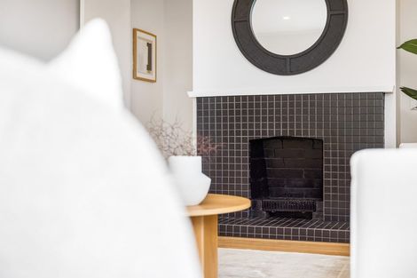 Photo of property in 35 Mcdowell Crescent, Hillcrest, Auckland, 0627