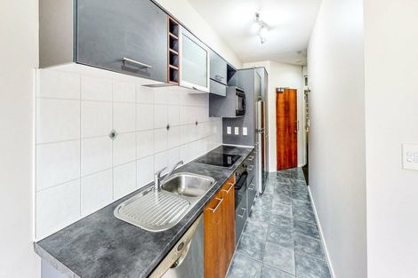 Photo of property in Atrium Towers, 4r/154 The Terrace, Wellington Central, Wellington, 6011