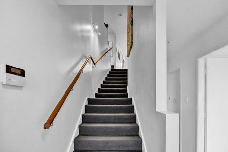 Photo of property in 36 Octavius Place, New Plymouth, 4312
