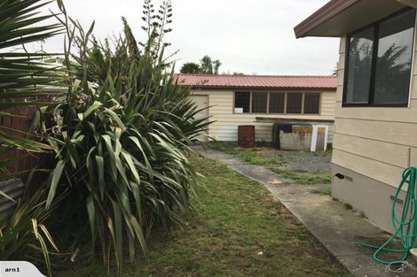 Photo of property in 49a Crawshaw Drive, Nawton, Hamilton, 3200