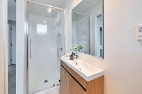 Photo of property in 5 Naviti Place, Browns Bay, Auckland, 0630