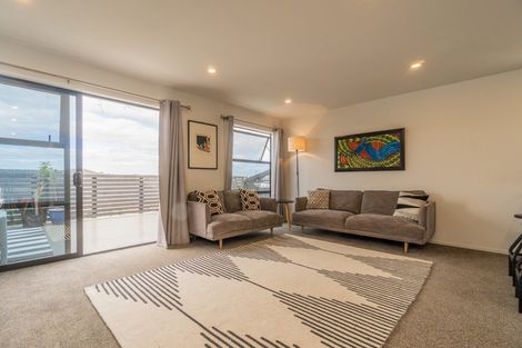 Photo of property in 20b Pakaraka Drive, Papakura, 2110