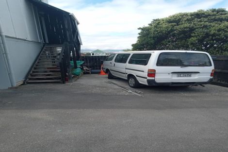 Photo of property in 140 Akaroa Drive, Maupuia, Wellington, 6022