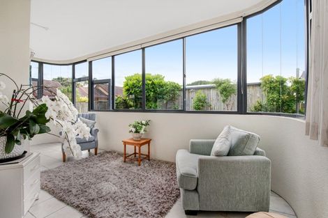 Photo of property in 15a Puriri Avenue, Orewa, 0931