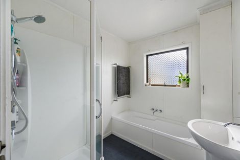 Photo of property in 33 Duckworth Crescent, Greenmeadows, Napier, 4112