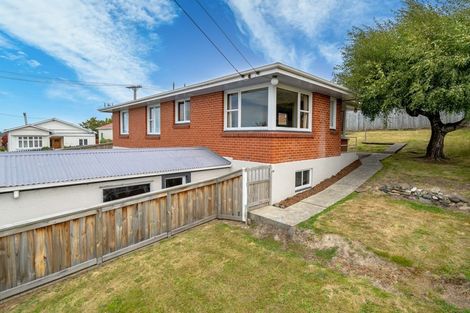 Photo of property in 27 Forbes Street, Balaclava, Dunedin, 9011