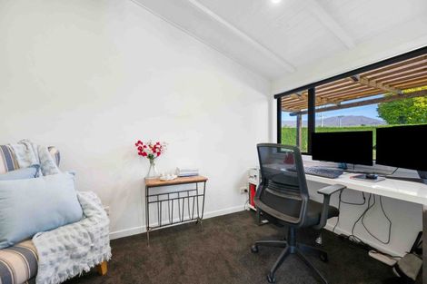 Photo of property in 1 Hall Road, Bannockburn, Cromwell, 9384