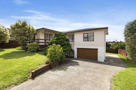 Photo of property in 8 Coubray Place, Botany Downs, Auckland, 2010